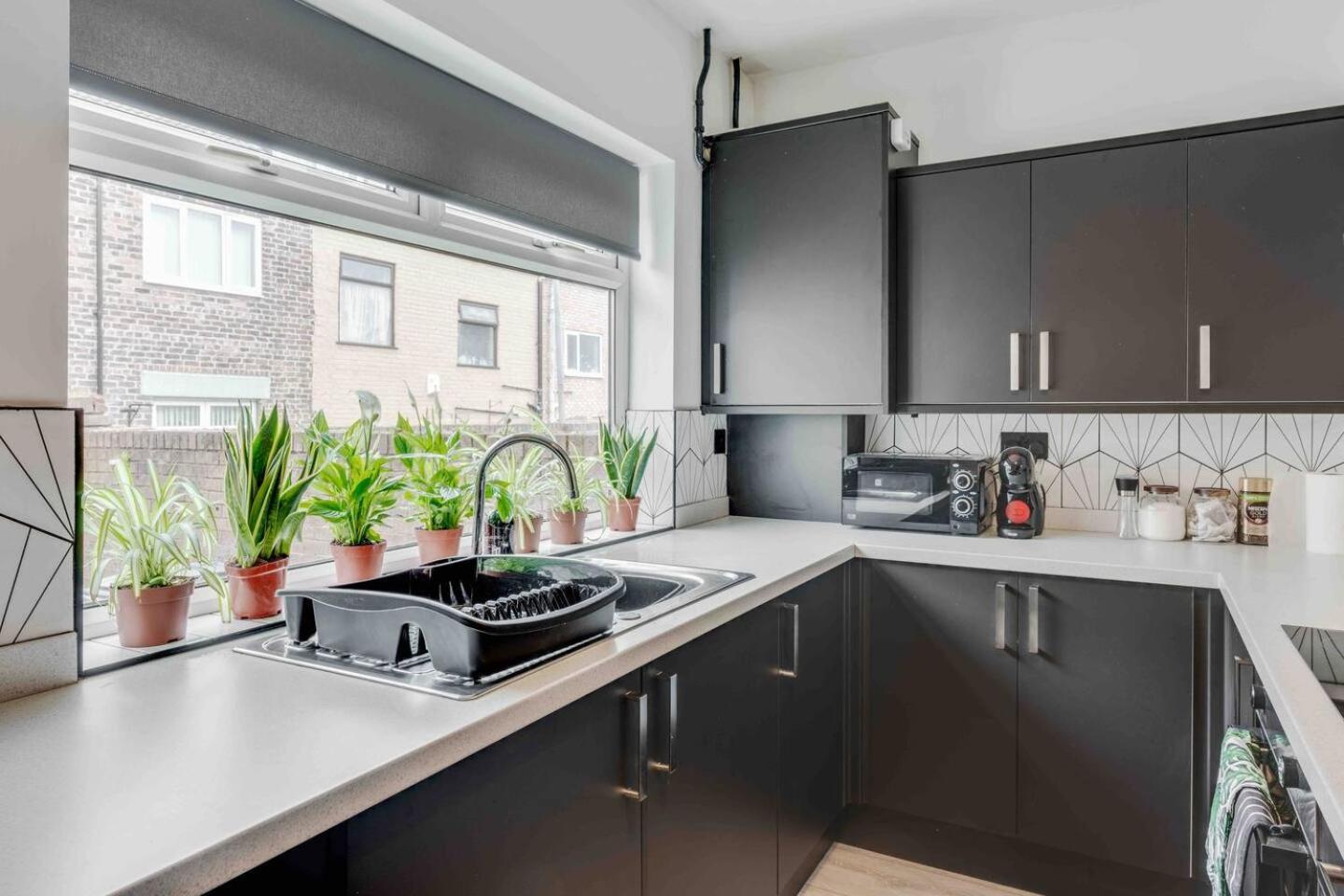 3-Bed Scouse House Near Anfield & Goodison Villa Liverpool Ngoại thất bức ảnh